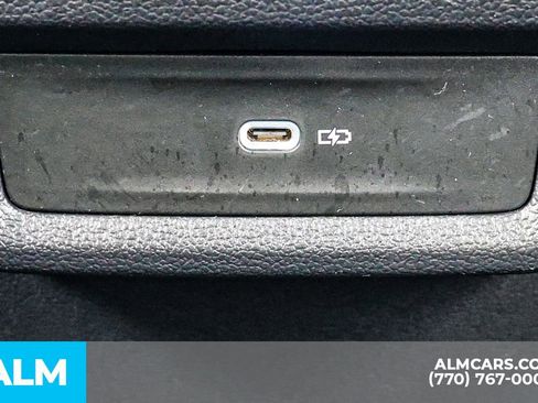 Used 2022 Volkswagen Taos SE image 53