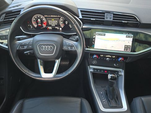 Used 2021 Audi Q3 2.0T Premium Plus w/ Premium Plus Package AWD/4WD image 14
