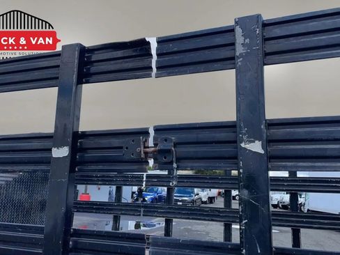 Used 2019 GMC Savana 3500 RWD image 32