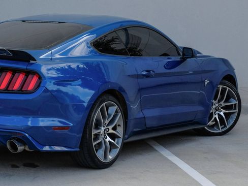 Used 2017 Ford Mustang GT w/ Black Accent Package RWD image 13