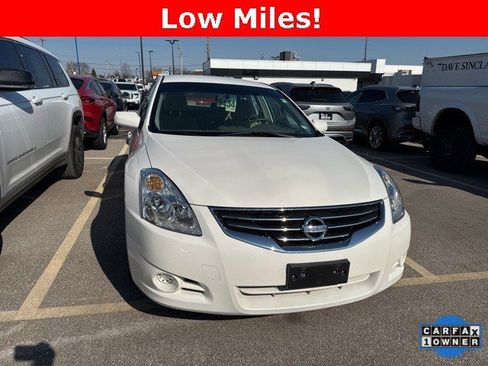 Used 2010 Nissan Altima 2.5 S image 2