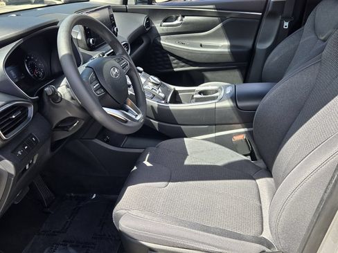 Used 2023 Hyundai Santa Fe SE FWD image 10