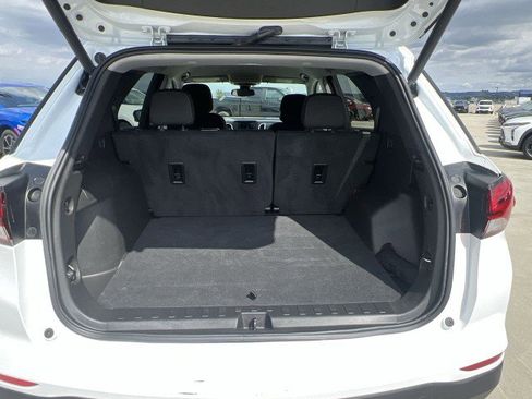 Used 2023 Chevrolet Equinox LT FWD image 25