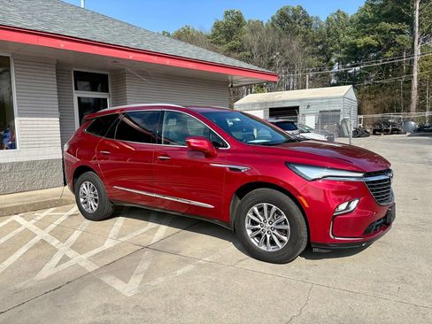 Used 2024 Buick Enclave Premium image 6