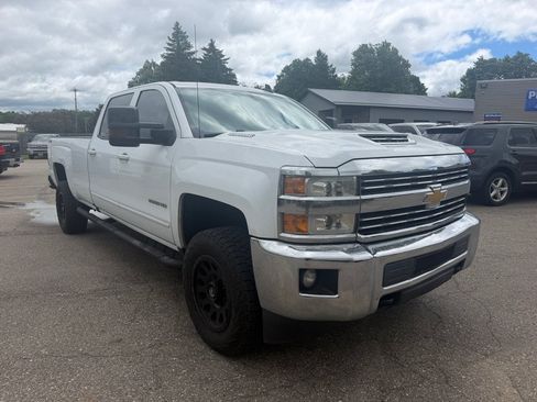 Used 2018 Chevrolet Silverado 2500 LT w/ LT Fleet Convenience Package AWD/4WD image 4