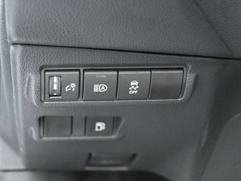 Used 2024 Toyota Corolla Cross AWD Hybrid image 15