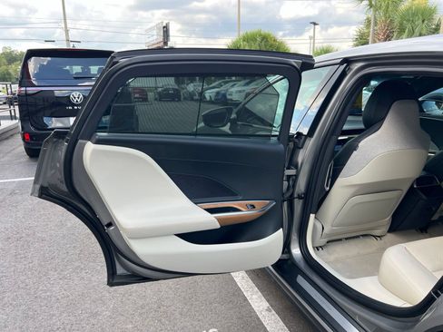 Used 2023 Lucid Air Touring AWD/4WD image 49