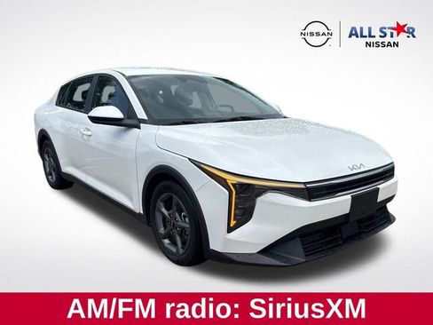 Used 2025 Kia K4 FWD image 1