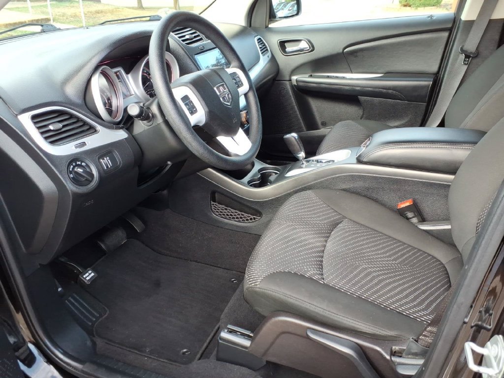 Used 2020 Dodge Journey SE w/ Blacktop Package FWD image 10
