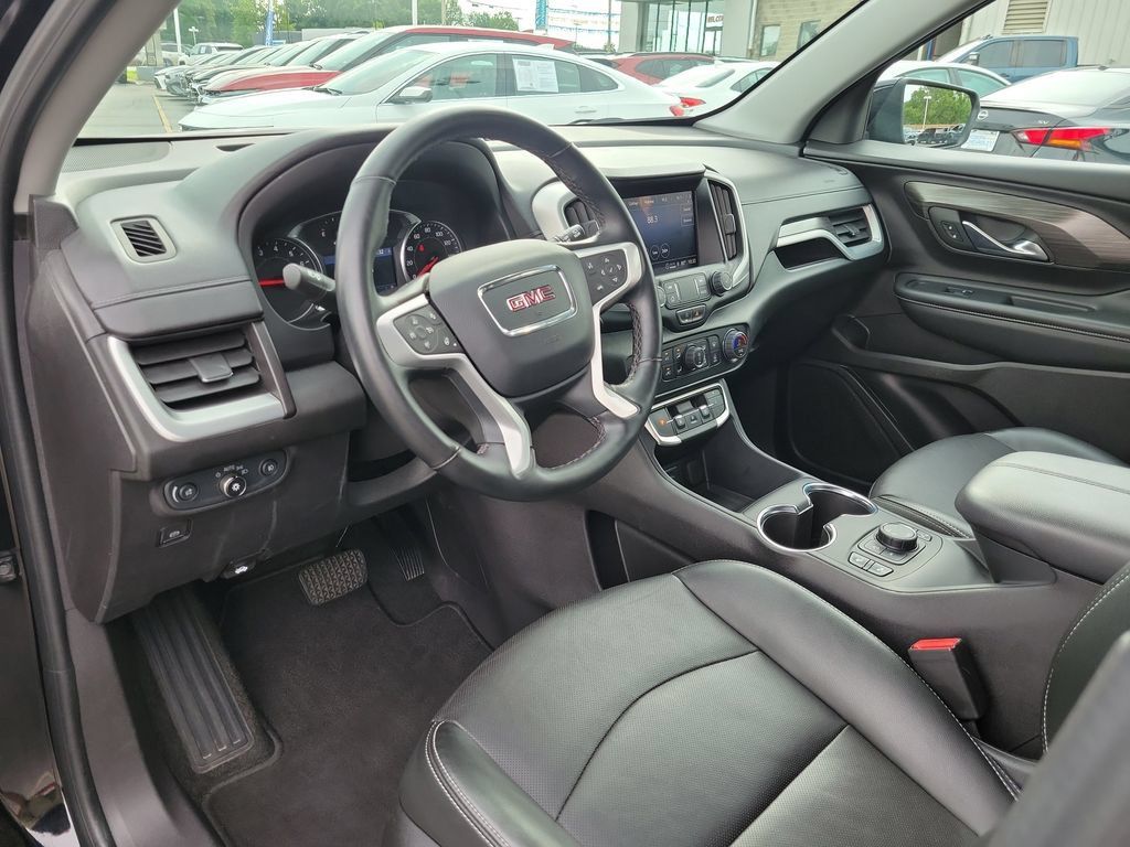 Used 2024 GMC Terrain SLT AWD/4WD image 22