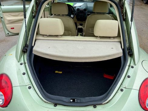 Used 2008 Volkswagen Beetle S FWD image 11