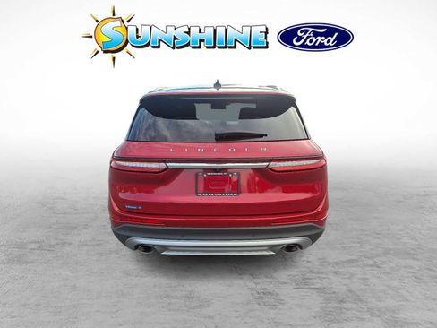 Used 2022 Lincoln Corsair AWD w/ Premium Package image 5