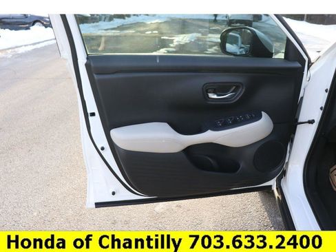 Used 2024 Honda HR-V LX image 18