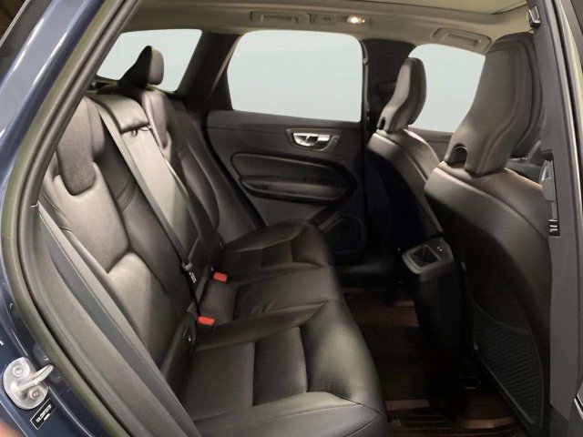 Used 2023 Volvo XC60 B5 Plus w/ Climate Package AWD/4WD image 24