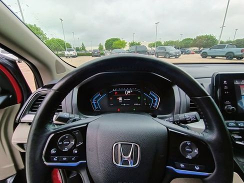 Certified 2023 Honda Odyssey Touring image 6