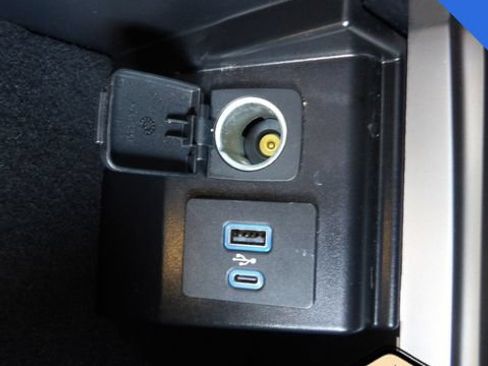 Certified 2023 Ford Explorer XLT w/ Equipment Group 202A RWD image 19