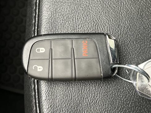 Used 2025 Jeep Compass Trailhawk AWD/4WD image 23