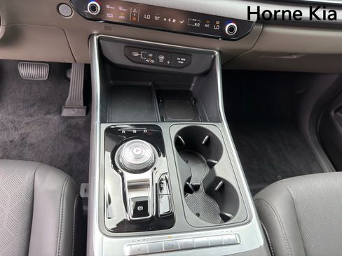 New 2026 Kia Carnival EX FWD image 17