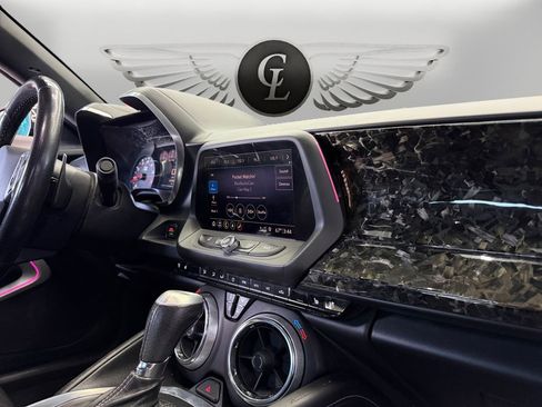Used 2019 Chevrolet Camaro SS RWD image 11
