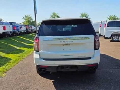 Used 2021 Chevrolet Tahoe Premier w/ Premium Package AWD/4WD image 7