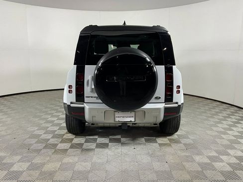 Certified 2023 Land Rover Defender 90 SE image 8