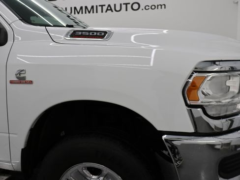 Used 2024 RAM 3500 Tradesman w/ Chrome Appearance Group image 23