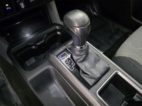 Used 2022 Toyota Tacoma SR5 image 23