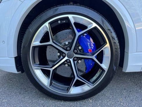 Used 2026 Audi RS Q8 performance AWD/4WD image 9