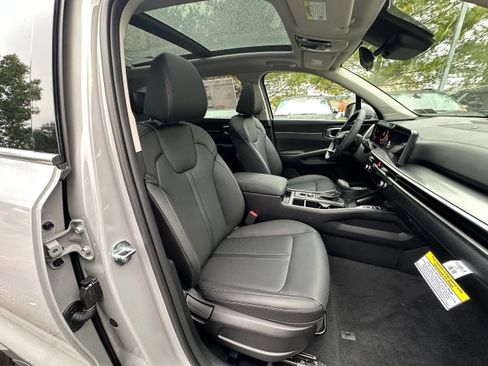 New 2026 Kia Sorento S image 28