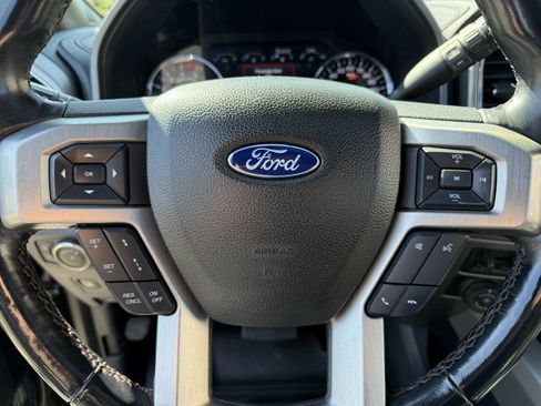 Used 2022 Ford F350 Platinum image 23