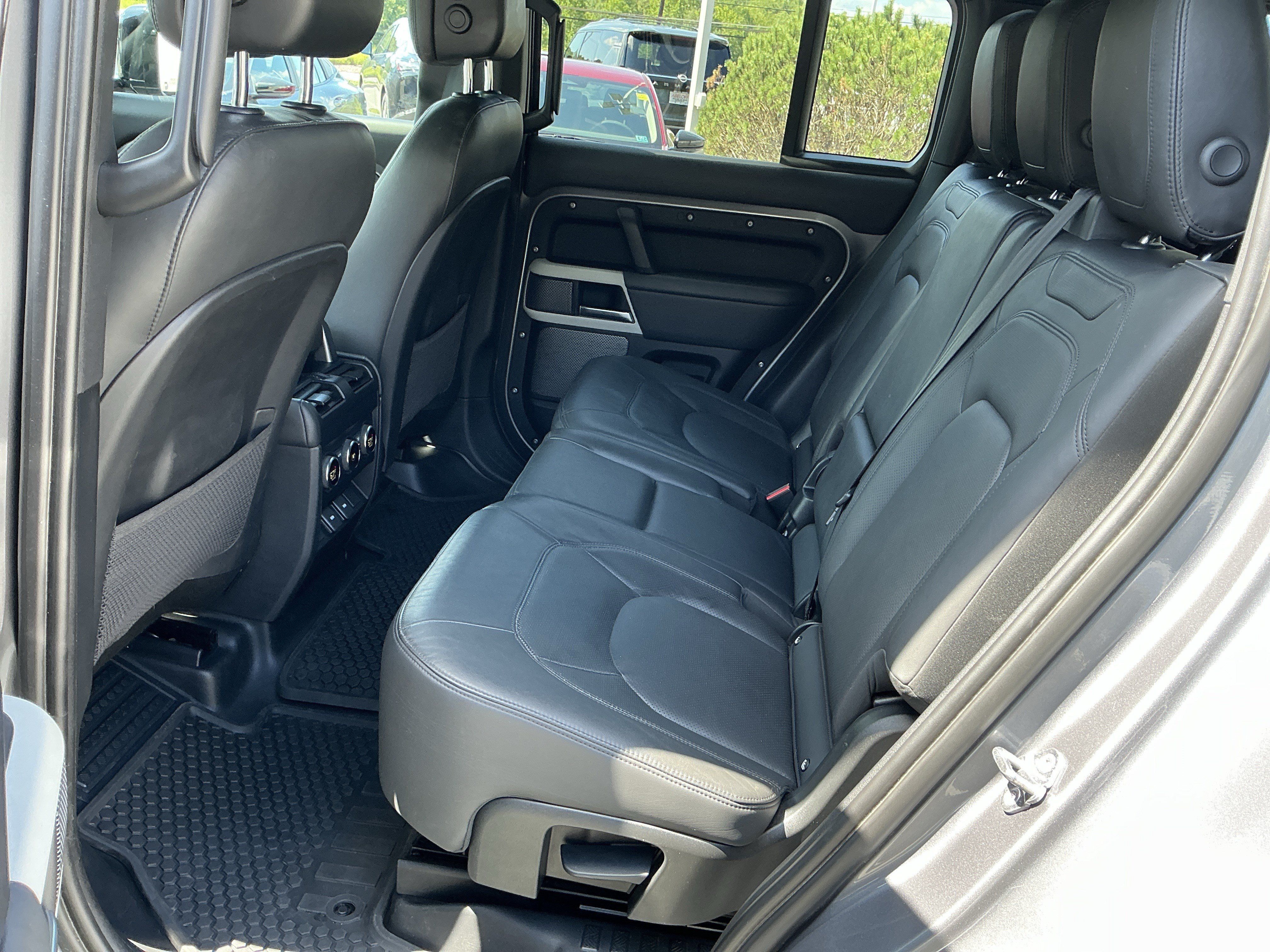 Used 2023 Land Rover Defender 110 S AWD/4WD image 16