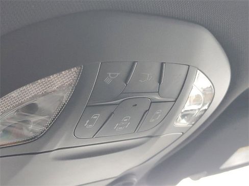 New 2026 Chrysler Pacifica Limited w/ Trailer Tow Group image 32