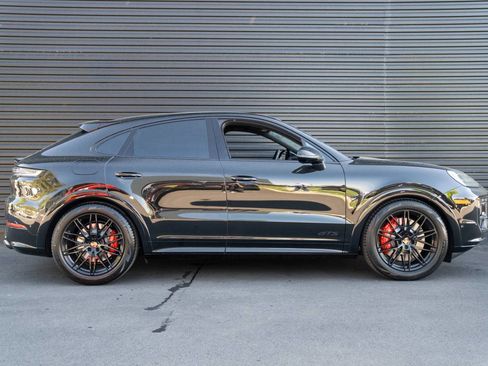 New 2026 Porsche Cayenne GTS AWD/4WD image 11