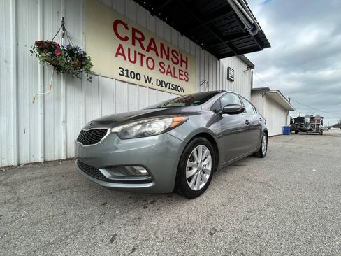 Used 2015 Kia Forte EX FWD image 9