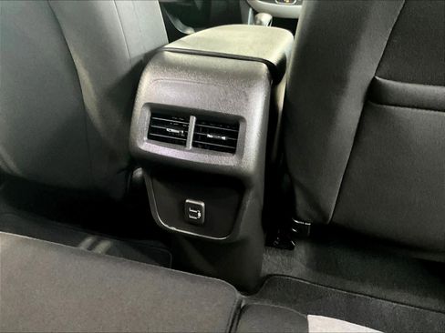 Used 2024 Chevrolet Equinox LS image 26