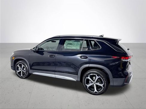 New 2026 Volkswagen Tiguan SE image 8