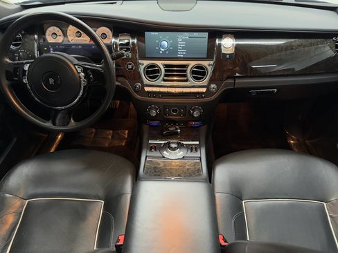 Used 2013 Rolls-Royce Ghost RWD image 52
