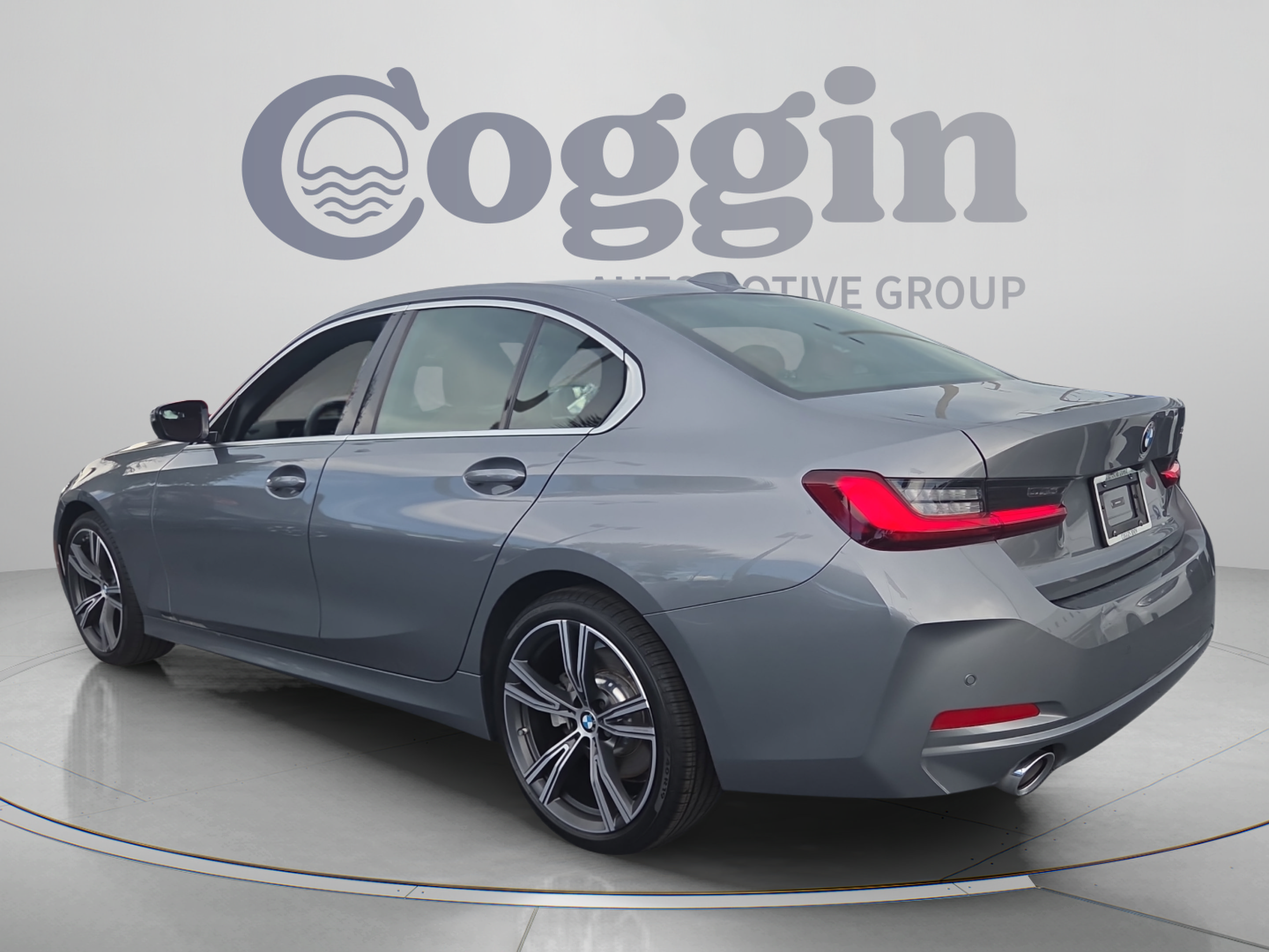 Certified 2024 BMW 330i Sedan w/ Premium Package RWD image 3