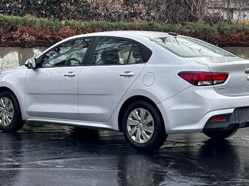 Used 2020 Kia Rio LX image 3