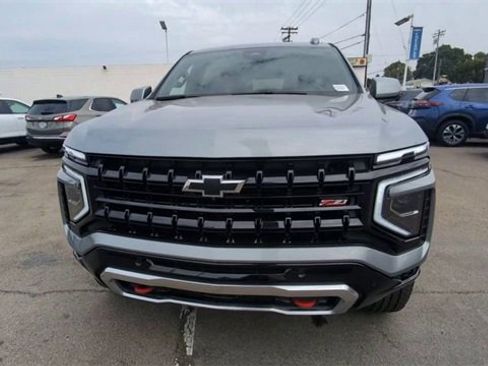 Used 2025 Chevrolet Tahoe Z71 image 3