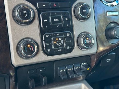 Used 2014 Ford F250 Platinum AWD/4WD image 21