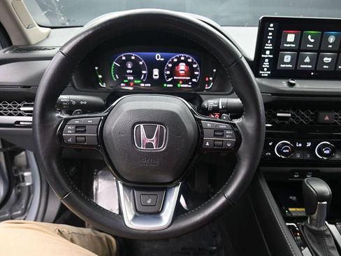 Used 2025 Honda Accord Touring image 19