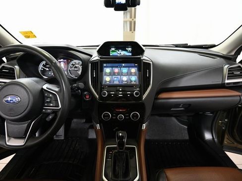 Used 2023 Subaru Forester Touring image 2