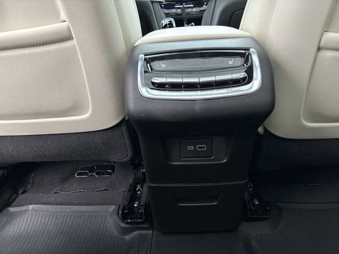 Certified 2023 Cadillac XT6 Sport w/ Technology Package image 22