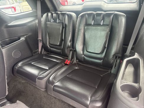 Used 2012 Ford Explorer XLT AWD/4WD image 18