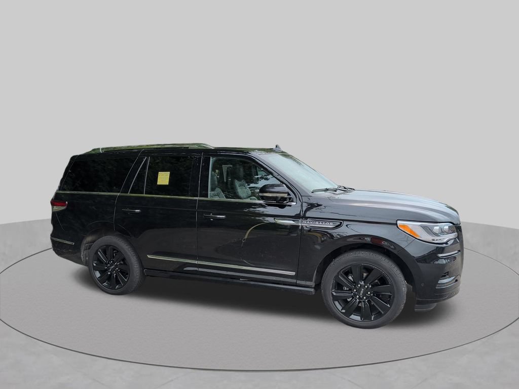 Used 2023 Lincoln Navigator Reserve AWD/4WD image 17