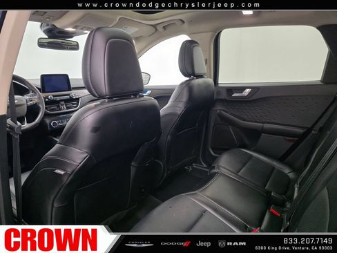 Used 2020 Ford Escape Titanium FWD image 17