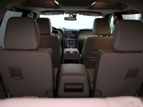 Used 2015 Lincoln Navigator 2WD image 31