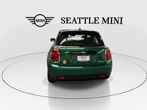 Certified 2024 MINI Cooper SE image 9