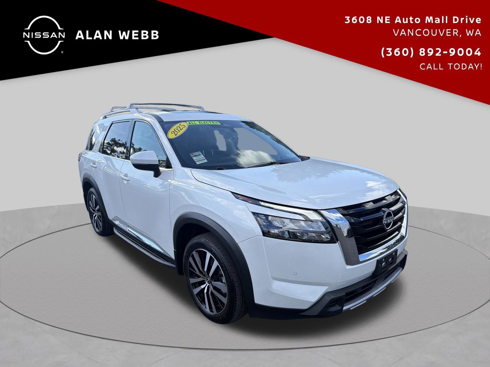 Used 2025 Nissan Pathfinder Platinum w/ Lighting Package (N93) AWD/4WD image 1